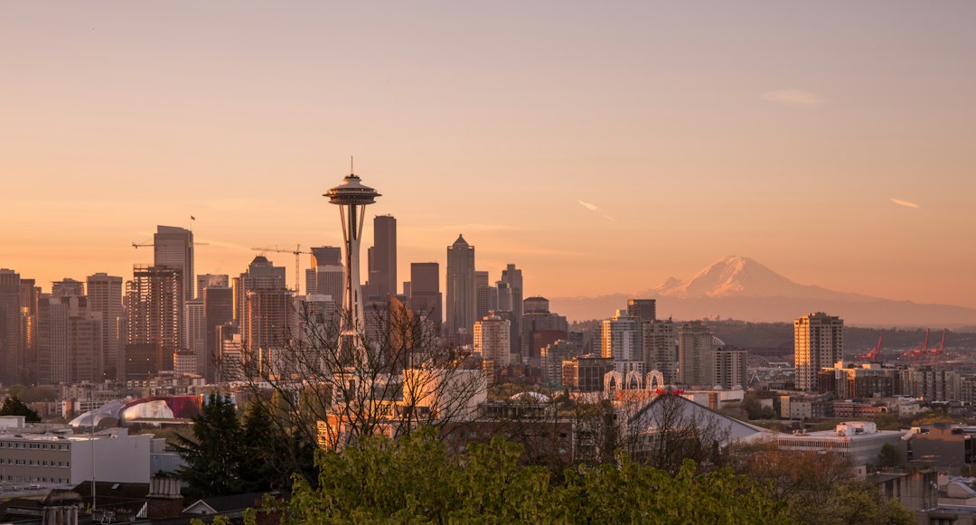 Kerry Park Seattle: Rainier Odds, Sunset Times & Parking