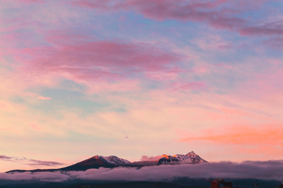 Mt Rainier Sunset: Best Spots, Alpenglow, and Timing Guide