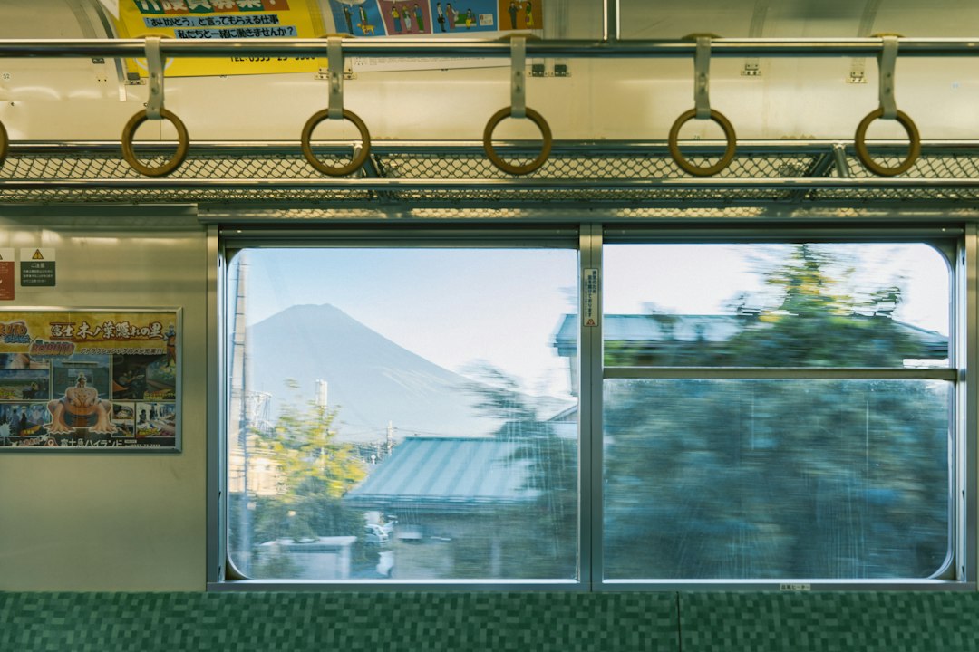 Tokyo to Hakone: Romancecar, Shinkansen or Bus in 2026
